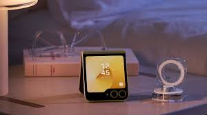 Samsung Z FLIP6 256GB - Image 2